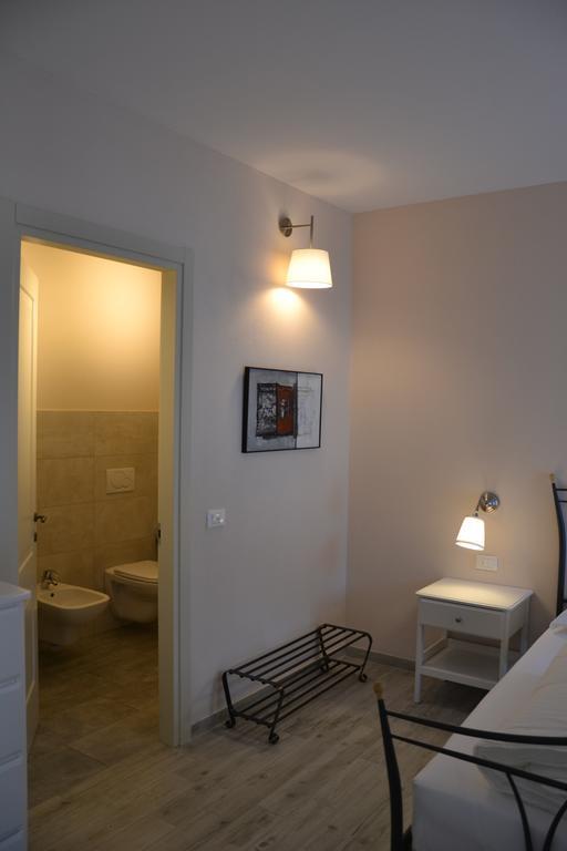 B&B Le Darsene Cannobio Oda fotoğraf