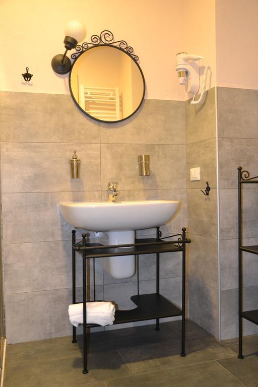 B&B Le Darsene Cannobio Oda fotoğraf